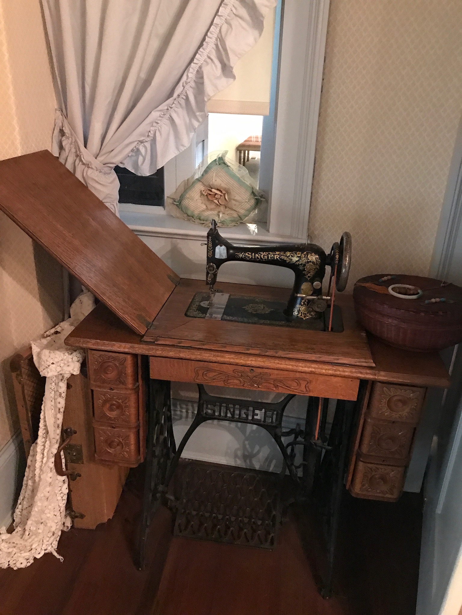 Singer Sewing Machine